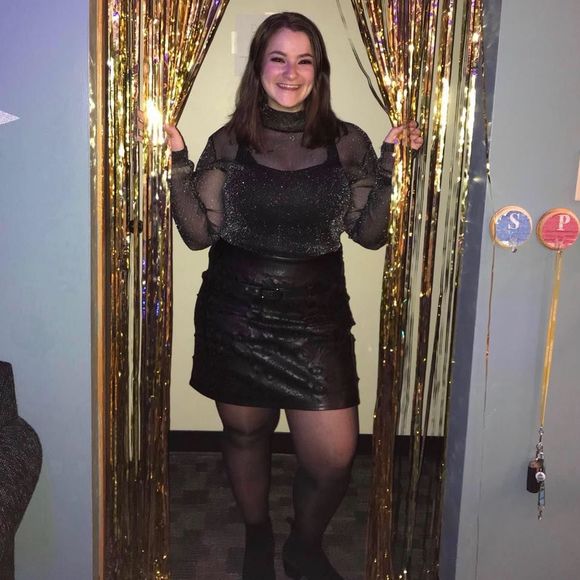 Meet your Posher, Emma - Picture 1 of 1